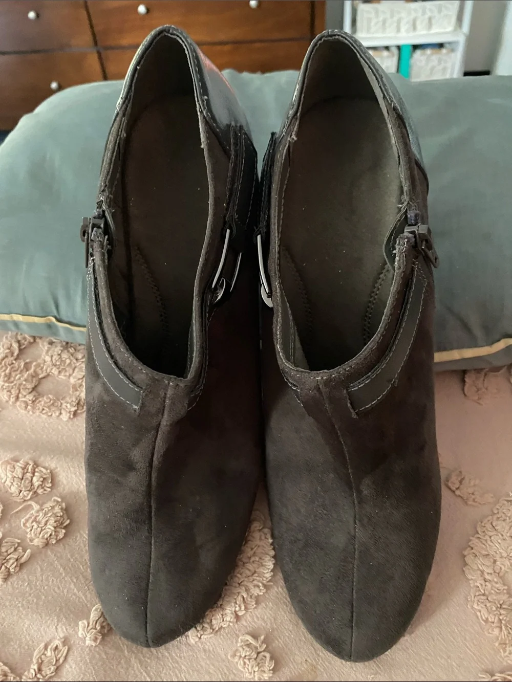 AEROSOLES Dark Brown Suede Ankle Booties
